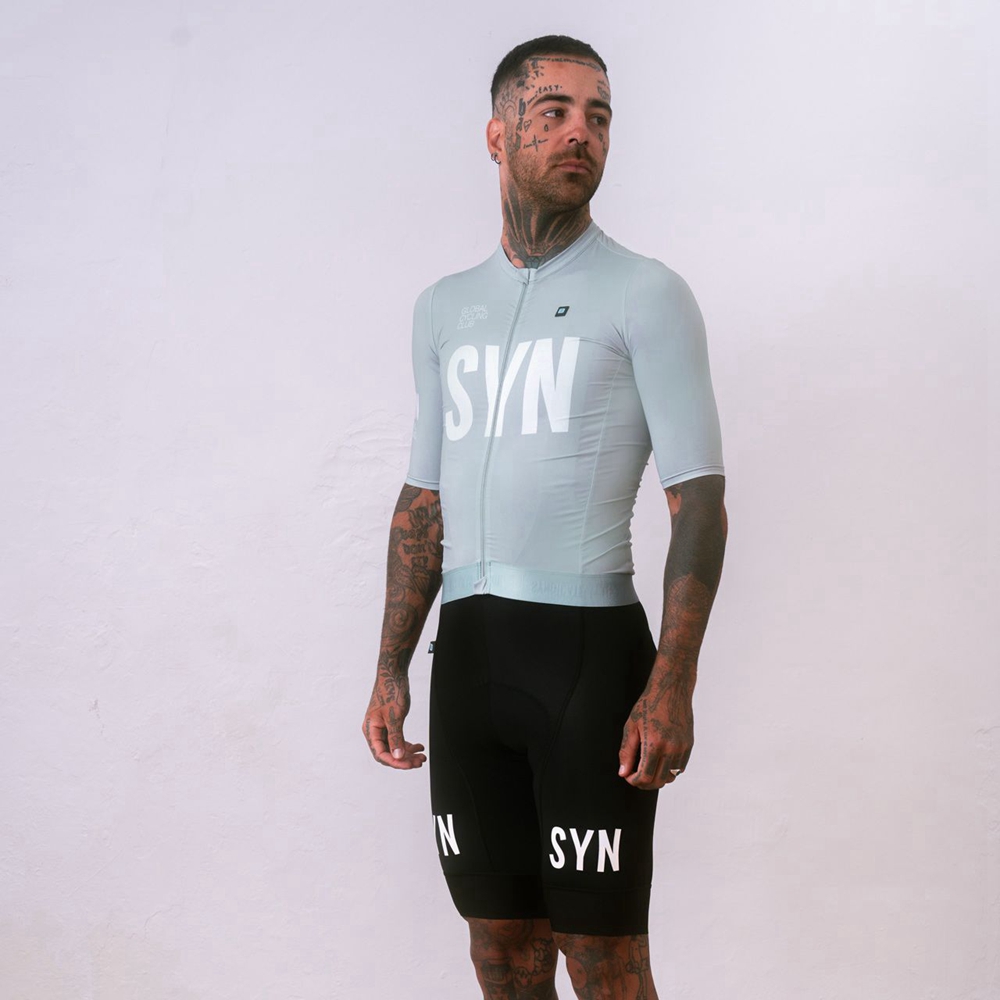 실버 그레이 반팔 사이클링 저지 및 턱받이 반바지 남성 - Padded Cycling Shorts 리뷰 및 가격
